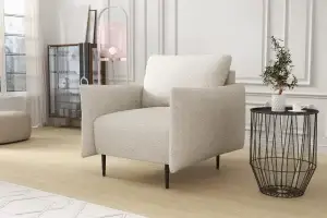 כורסא מעוצבת רחבה דגם לאמבי רוחב 90 סמ כולל ידיות על רגליים גבוהות מגיעה במגוון רחב של בדים המצאת pedro capullo אחד מהמעצבים הכי מפורסמים בעידן הנוכחי בספרד , כורסא נוחה קלה מעוצבת ונוחה